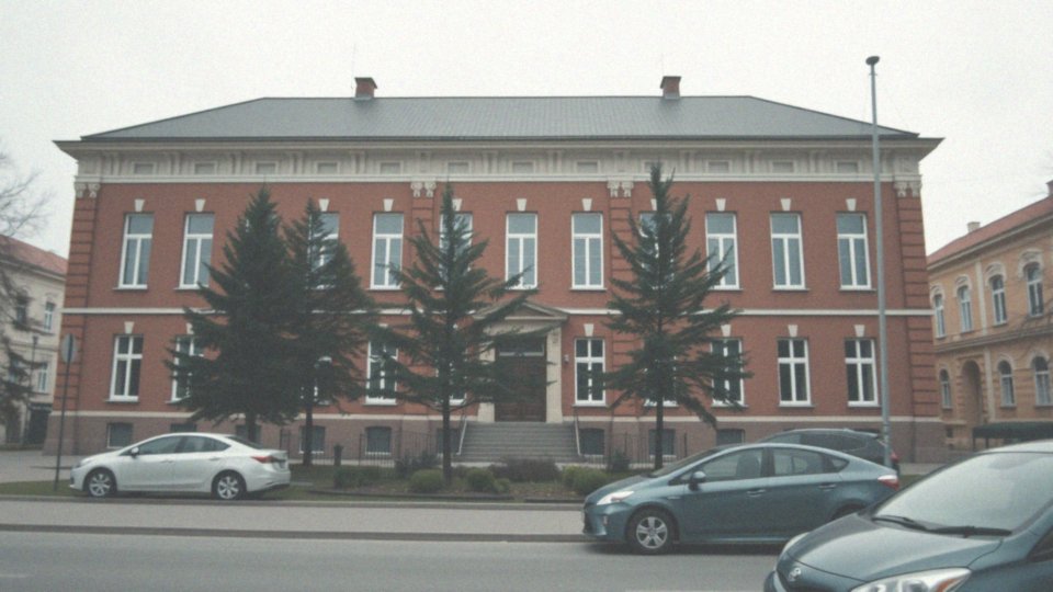 Jakie kroki należy podjąć, aby zgłosić zmianę sposobu użytkowania?